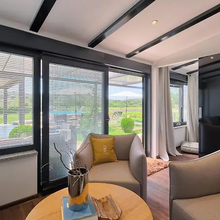 Sessa * Ровинь